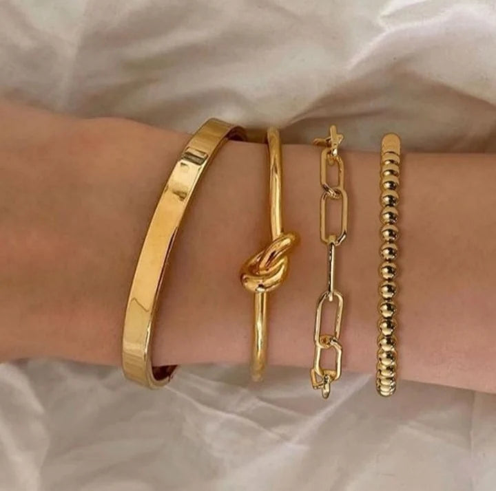 Golden Glamour Bangle Set